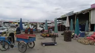 Yağmur Yağdı Sebze Hali, Yerli Sebzesiz Kaldı