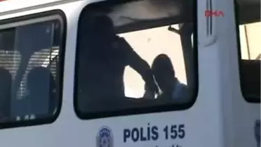 )minik Dağlar Annesinin Gözü Önünde Can Vermiş