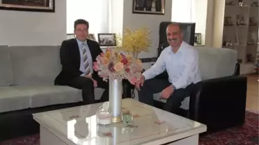 Kula Kaymakamı Hakyemez Başkanımızı Ziyaret Etti