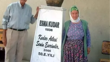 Hayattaki Karısının Büstünü Yaptırdı