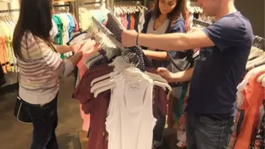 Esnafın Yüzünü Öğrenci Güldürdü