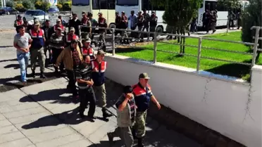 Rüşvet Operasyonunda 12'si Asker 26 Kişi Tutuklandı