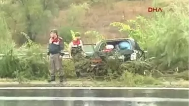 Kazadan Korkan Minik Esma'yı Jandarma Sakinleştirdi