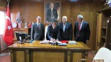 BEÜ Rektörü Özer ile İş Adamı Yurtbay Protokol İmzaladı