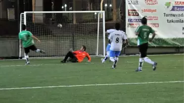 Basın Futbol Turnuvası'nda Finale Çeyrek Var