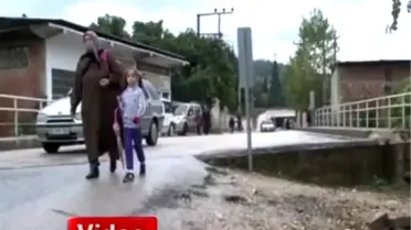 Bursa'da, Yarım Köprü Görenleri Hayrete Düşürüyor
