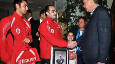 Dünya Şampiyonu'ndan Başbakan Erdoğan'a Ziyaret