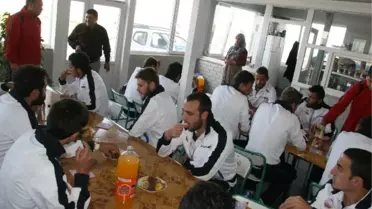 Karsspor'dan İşadamı Avcı'ya Plaket
