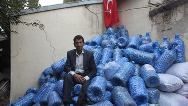 Topladığı 3,5 Milyon Mavi Kapak Elinde Kaldı