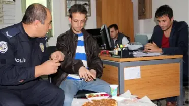 Yanlışlıkla Şırnak'a Gelen Engelli Gence Polis Sahip Çıktı