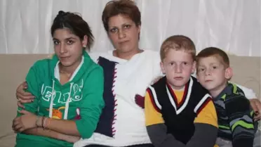 Defalarca Bıçaklanan Anne, Çocuklarını Okutmak İstiyor