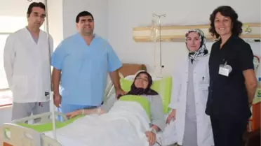 Karnındaki 9 Kiloluk Ur Ameliyatla Alındı