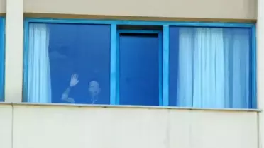 Yüz Naklinden 84 Gün Sonra Odasından Çıktı