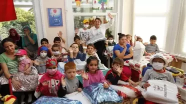 Konak Belediye Başkanı Tartan, Minik Yüreklere Moral Verdi