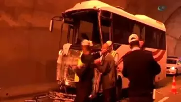 Rize'de Trafik Kazası: 1 Ölü, 40 Yaralı