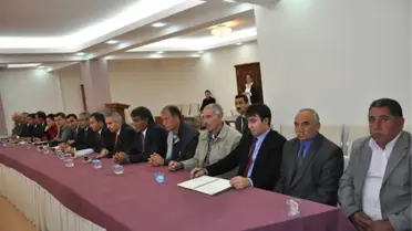 Iğdır Valisi, Merkeze Bağlı Köy Muhtarlarıyla Görüştü
