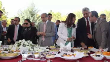 Bakan Eker Diyarbakır'da Bayramlaşma Törenine Katıldı