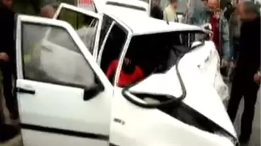 Orhangazi'de iki otomobil çarpıştı: 10 yaralı