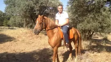 Refüje Çarpan Otomobilinde Can Verdi