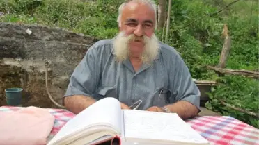 40 Yıllık Muhtardan Bozuk Yol Tepkisi