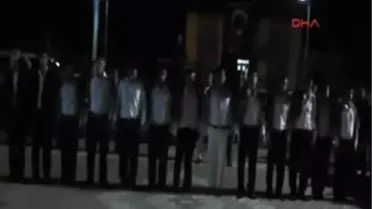 Askere Gidecek Gençler 'Andımız'ı Okuyarak Vedalaştı