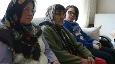 Eşi Ölmesine Rağmen, 16 Yıldır Kaynanasına Bakıyor