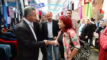 Pazar Gezisi'nde Başkan Uzun'a Büyük İlgi