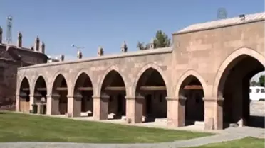 Tarihi Kervansarayda Cumhurbaşkanı'na Konser