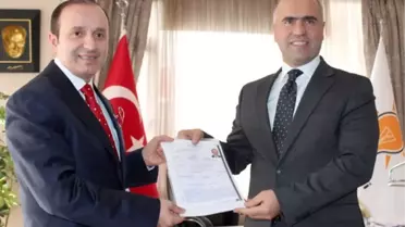 Küçükler, Büyükşehir Belediye Başkanlığı`na Resmen Başvuruda Bulundu