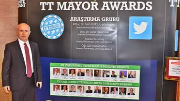 Başkan Akgün'e TT Belediye Başkanı Ödülü Verildi
