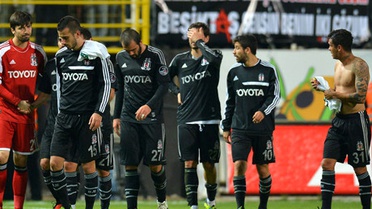 Beşiktaşlı Futbolcuları Corona Virüsü Yaktı
