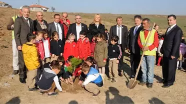 Çorlu Önerler Köyünde Fidan Dikme Etkinliği Gerçekleştirildi