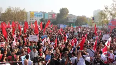 Kadıköy'de 'Boyun Eğme' Mitingi