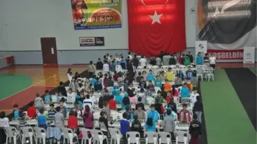 Büyükşehir'li Satranççılar Cumhuriyet Kupası'nda da Dereceler Kazandı