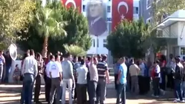 Antalya'da İşten Çıkarılan İşçilerden Eylem