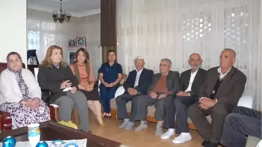 Paşanın Eşi Huzurevi Sakinlerini Evinde Ağırladı
