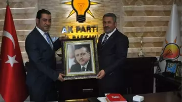 Aday Adayı Mühendisten Başbakan Portreli Başvuru