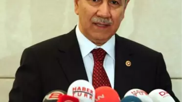 Bülent Arınç: Duvarın Üzerine Tel Örgü Geçirilecektir