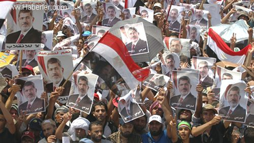 Mısır'da Mursi'ye Destek Gösterileri