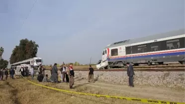 Yolcu Treni Pikaba Çarptı: 2 Ölü
