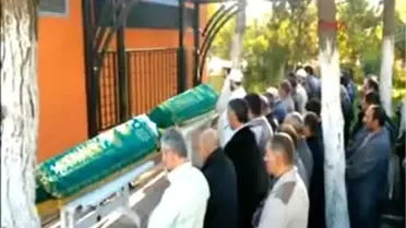 Babaları Tarafından Öldürülen Kardeşler Son Yolculuğuna Uğurlandı