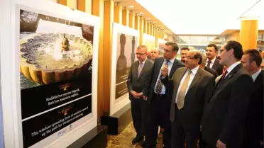 Hitit Üniversitesi'nde 'Medeniyeti Yeniden Düşünmek' Paneli Yapıldı