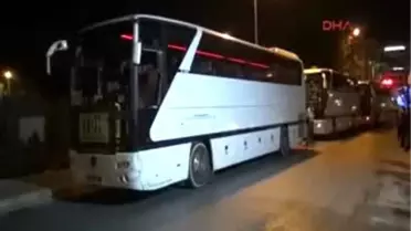 Sarıgül'ün CHP'de Rozet Takma Törenine İzmir'den Yoğun Katılım