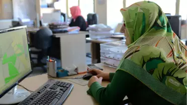 Almanya'da Kamuda Başörtüsü Yasağı Kalkıyor