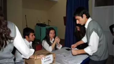 Gümüşhane'de Okul Meclis Başkanları Sandığa Gitti