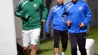 Bursaspor'da Ozan İpek Sevinci Yaşanıyor