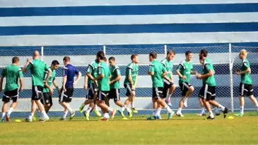 Kuzey İrlanda Milli Takımı Adana'da Atrenman Yaptı