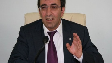 'AK Parti Slogan Partisi Değil, Hizmet Partisidir'