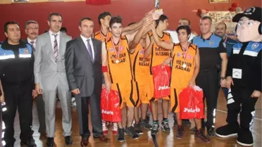 Dörtyol'da Liseler Arası Basketbol Turnuvası Sona Erdi