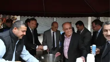 Alanya'da 5 Bin Kişiye Aşure Dağıtıldı